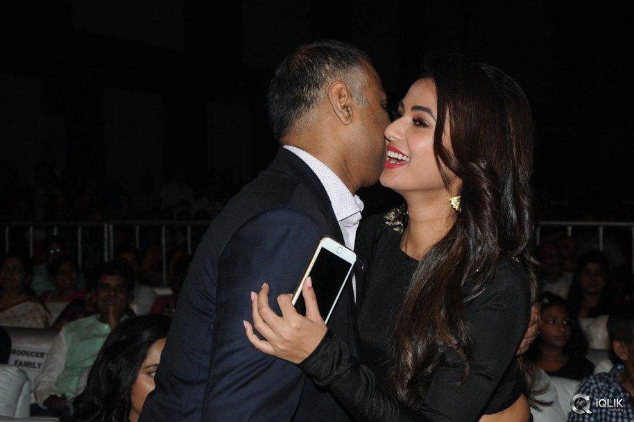 Size-Zero-Movie-Audio-Launch